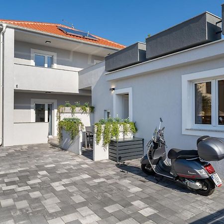 Villa Sogi Biograd Na Moru Buitenkant foto